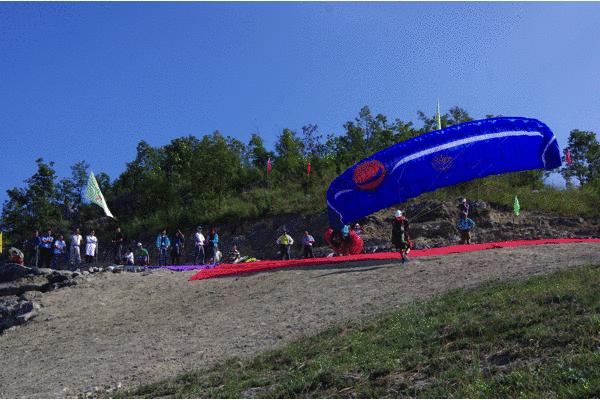 六枝牂牁江滑翔翼比赛,贵州六盘水国际滑翔伞