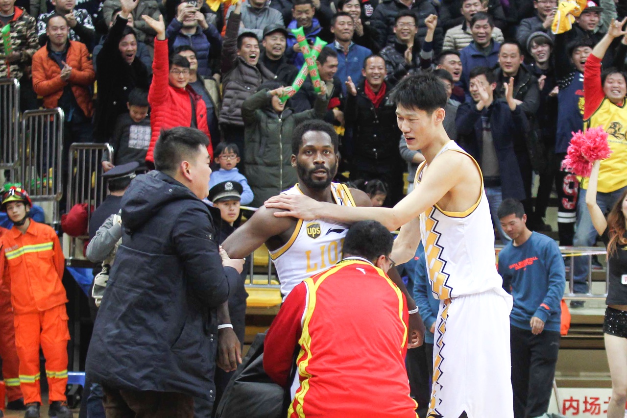 帕戈广厦,帕戈与广厦