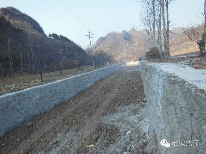 鞍匠黑沟门，美的不成样子