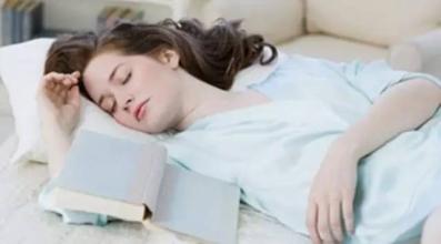 晚上睡觉梦得很清楚,晚上睡觉整夜的梦