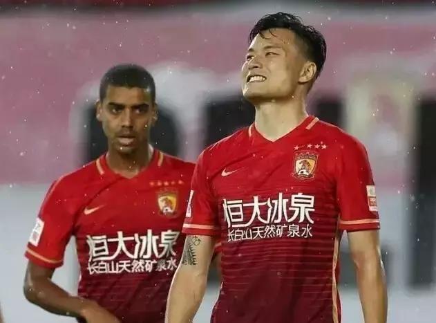 恒大换球衣广告,恒大亚冠决赛更换胸前广告