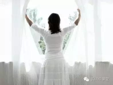 羽绒服过敏起疙瘩什么样,对羽绒服过敏的症状