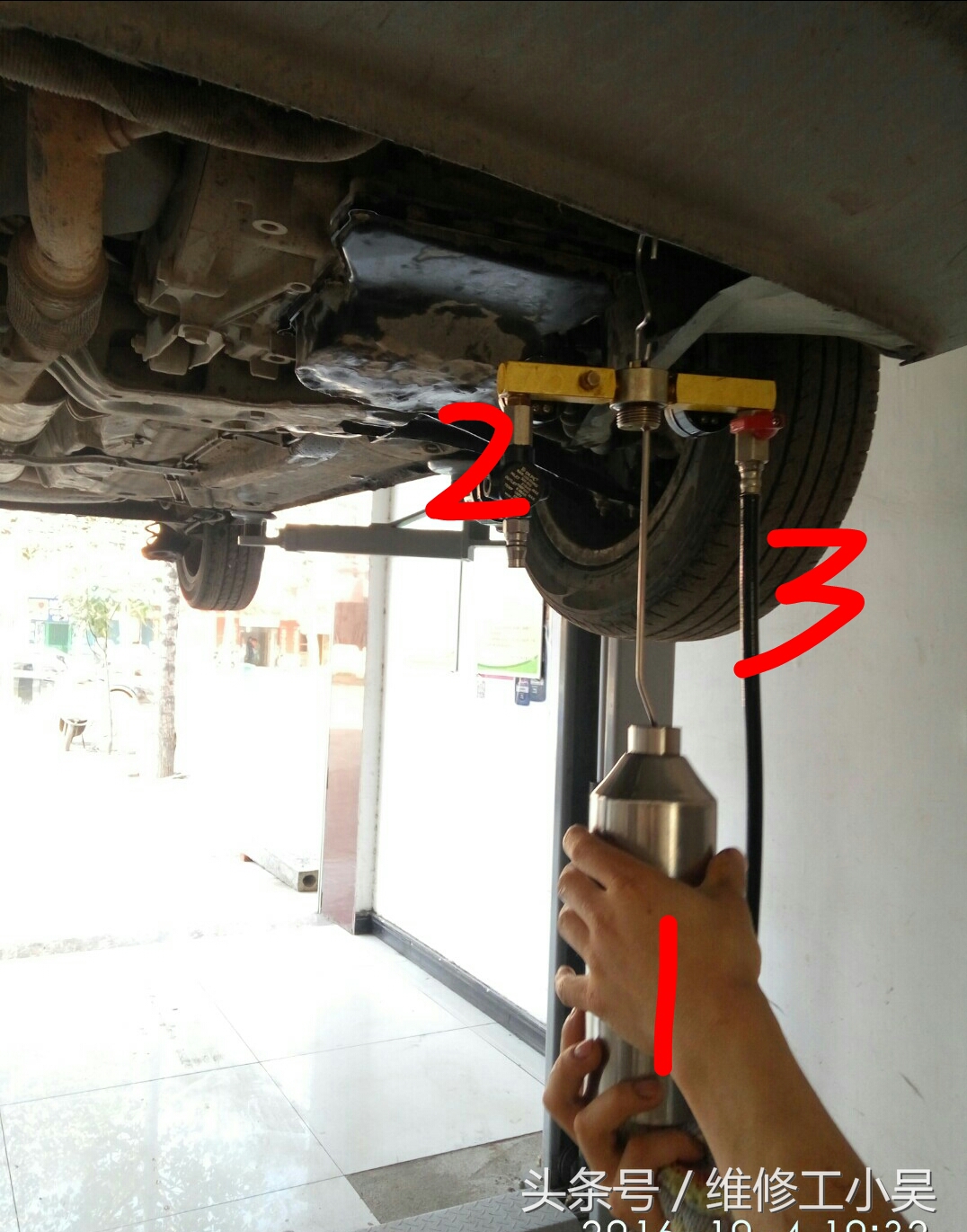 开车一定不要大意,开车千万不要大意要小心翼翼