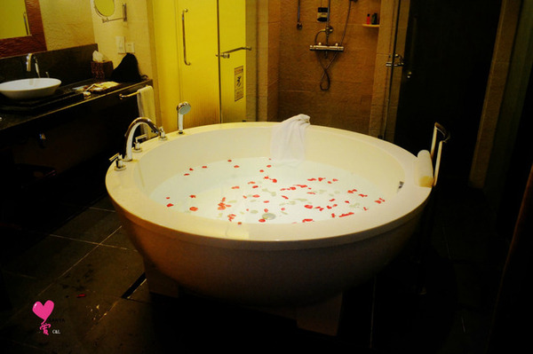 带着婚纱去三亚,带着婚纱旅行厦门