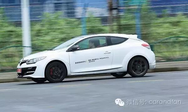 02款雷诺梅甘娜,新一代雷诺梅甘娜