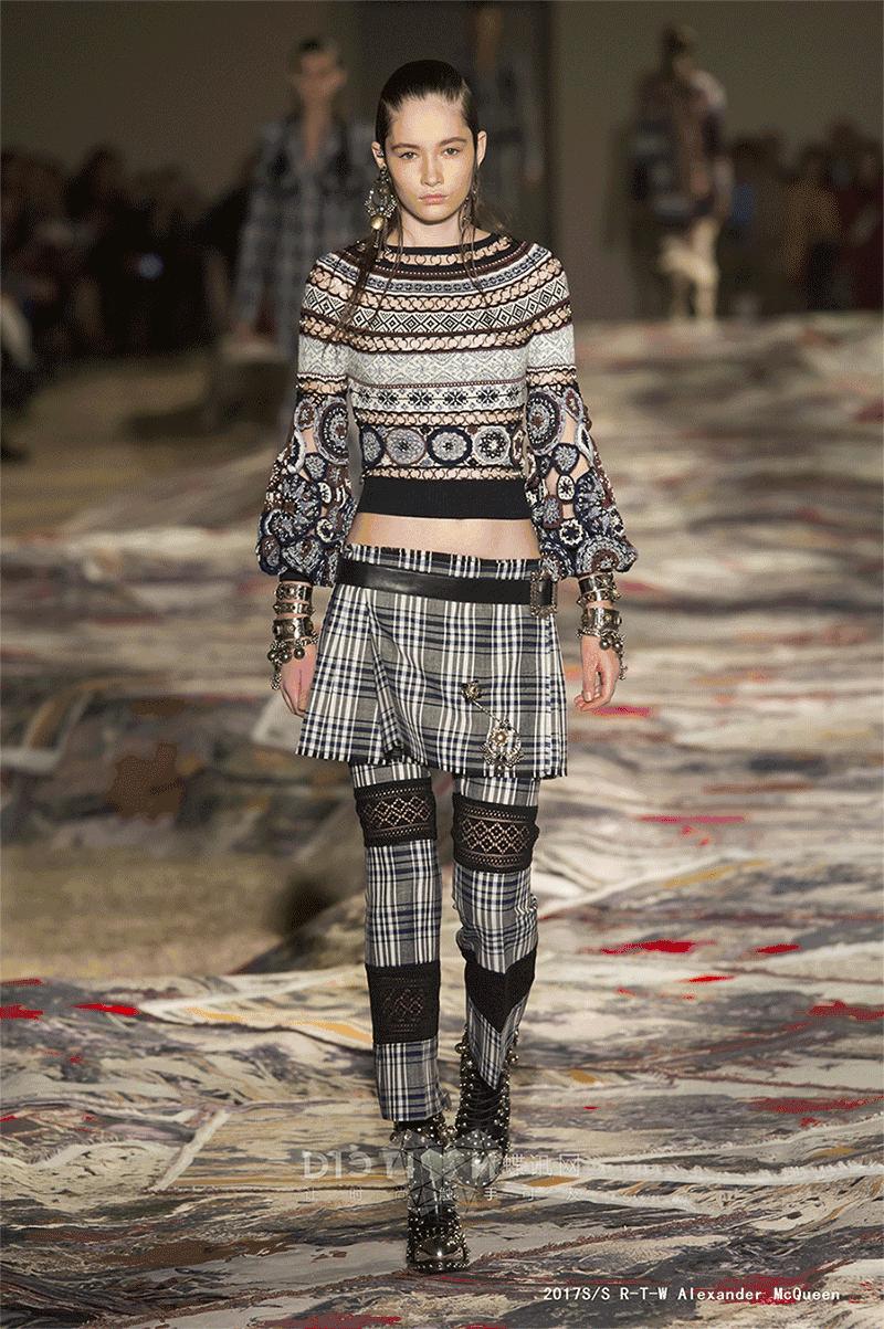 2023春夏时装周mcqueen,mcqueen经典衣服