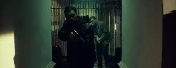 战术美学|《疾速追杀》的“枪械世界”