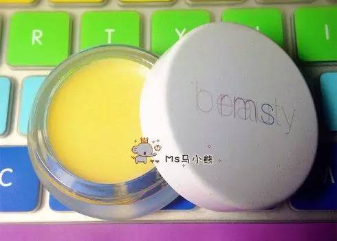 润唇又带颜色的唇膏,什么牌子的唇膏润唇最好