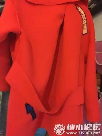 小神说民生丨700元新衣穿2小时起球·闹离婚妻子怒砸车·不合格米粉致娃腹泻