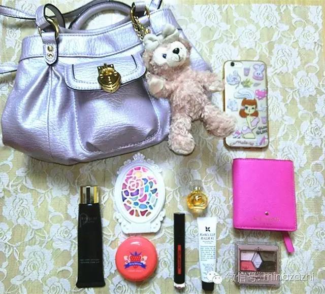 潮流博主包里有什么,我的时尚包里有什么