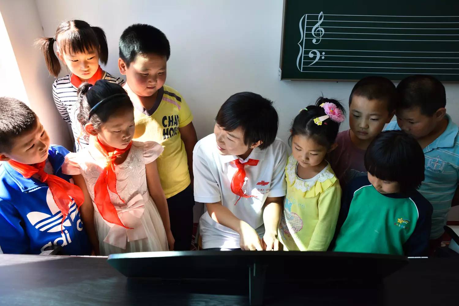 辽宁站多彩课堂|“八仙”支教，各显神通