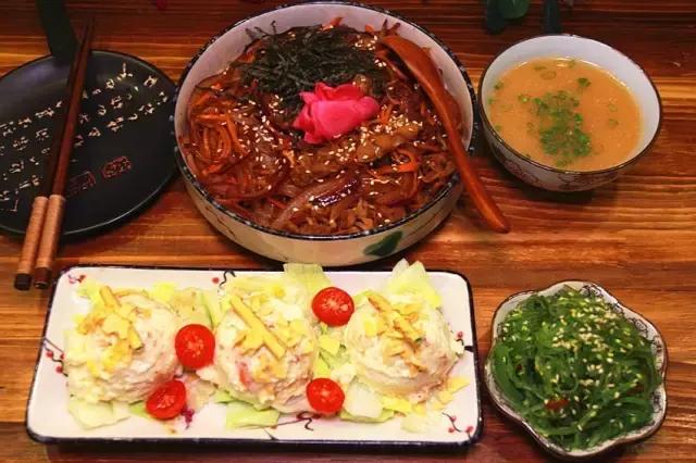 冬季日式火锅,冬日日式火锅