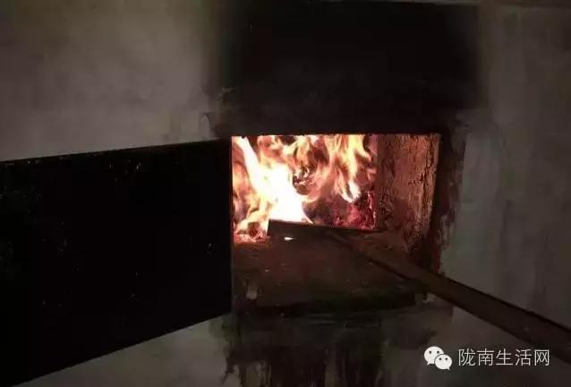 甘肃炕怎么烧,西北农村土炕的最新做法