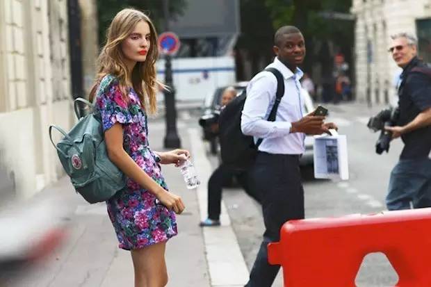 又土又个性的包,又丑又傻的双肩包