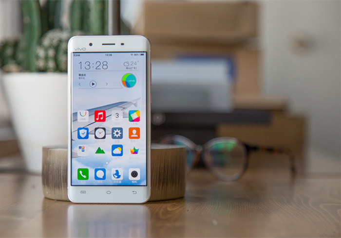 国产手机华为和小米手机哪个更好,华为nova9pro与小米11pro哪个强