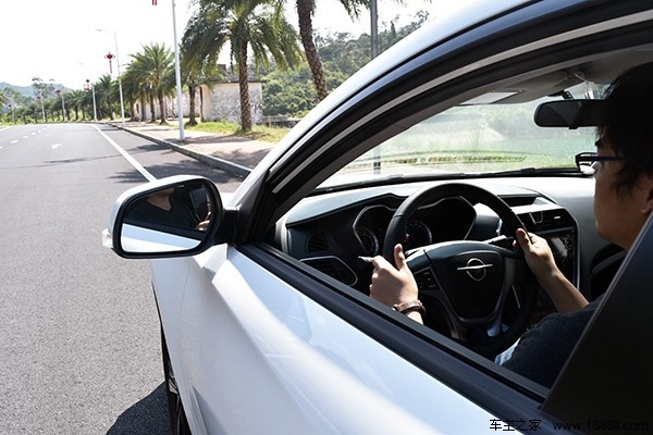 福美来2代手动挡驾驶感受,福美来三厢车的缺点