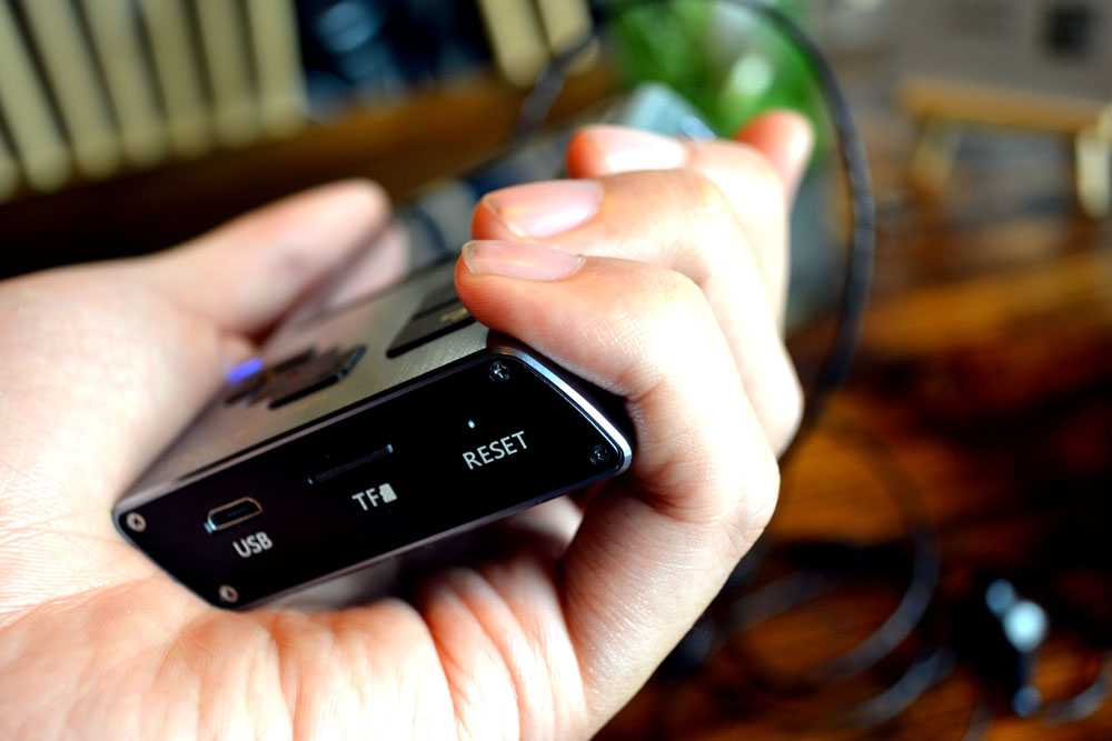 音乐七彩虹,七彩虹c200播放器拆解