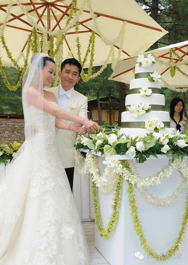 婚纱这么好看，你什么时候有空嫁给我？