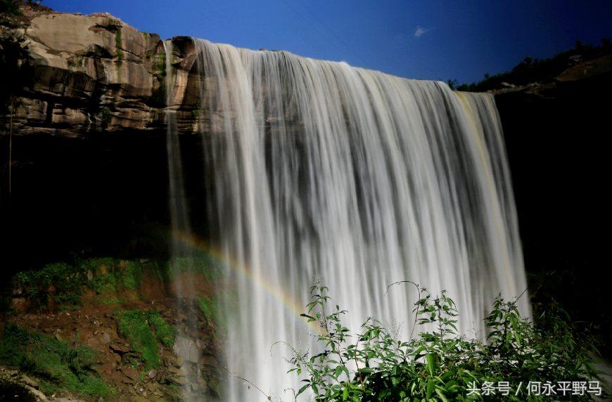 重庆千亩油菜花开“醉”游人,航拍千亩花海惹人醉