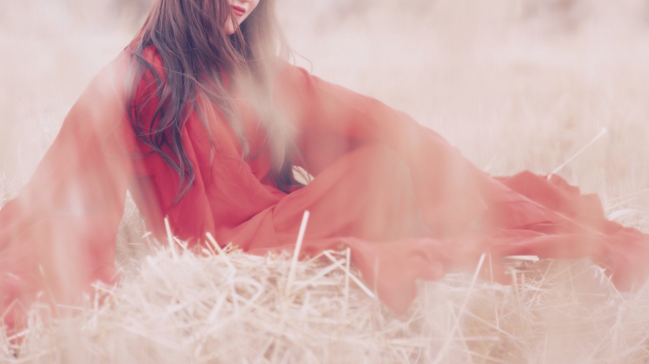 小说：他被烈日晒醒，看着眼前的世界，最终知道自己穿越了