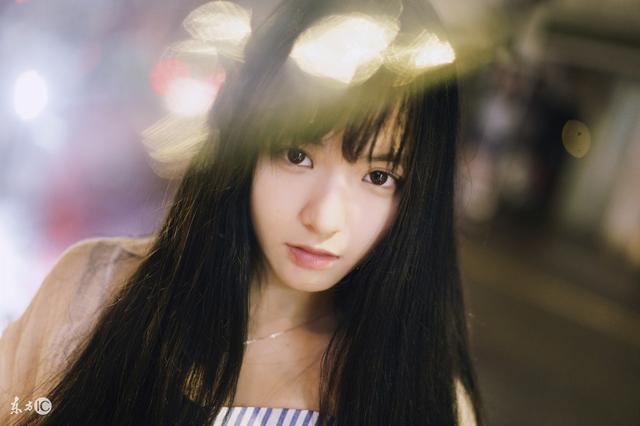 小伙子第一天做生意异常火爆,小伙子创业的小说