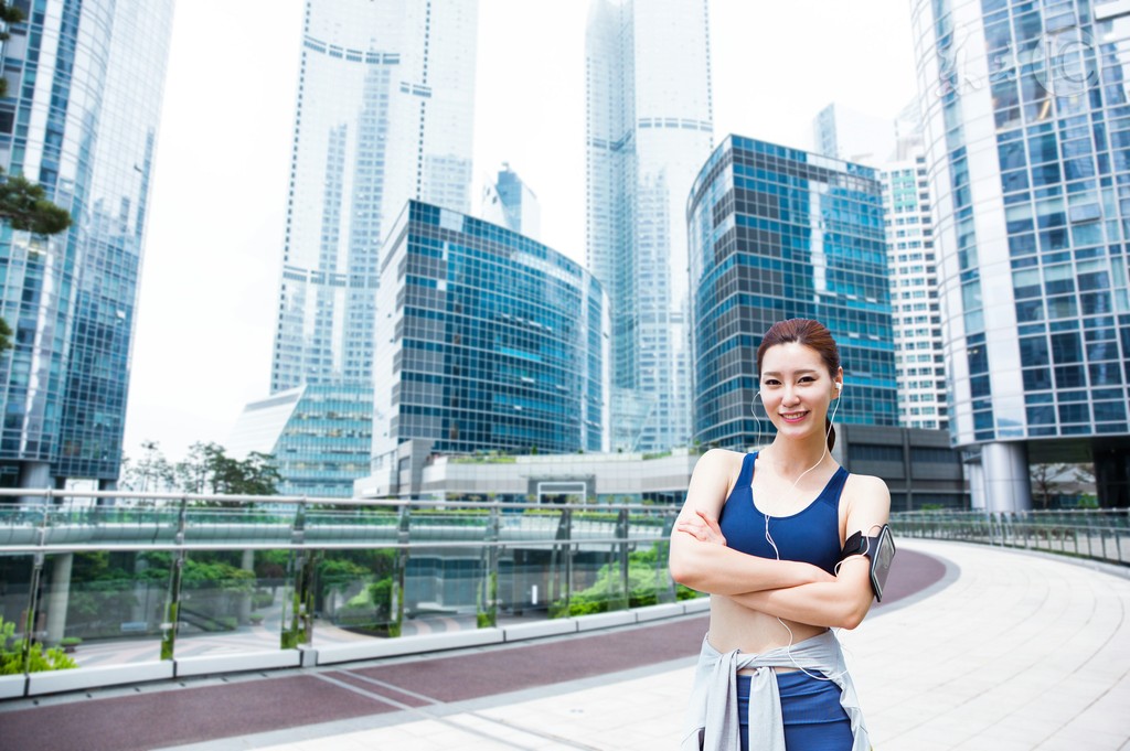 男子身上银屑病,男子得了牛皮癣自己开药