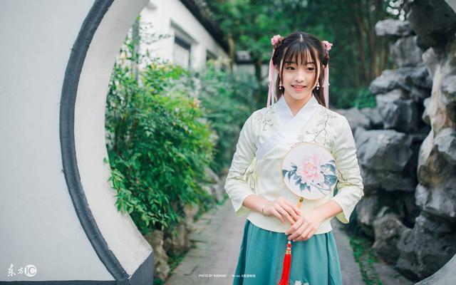 小说：洞房花烛夜，她却把床上被子尿湿了