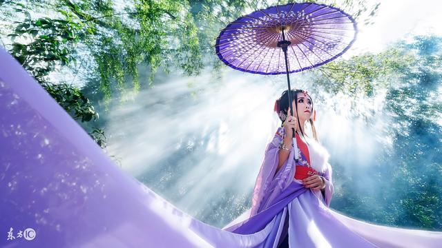 小说：之前她逼着丫鬟学医，自己也跟着学了点，如今能给男人诊脉