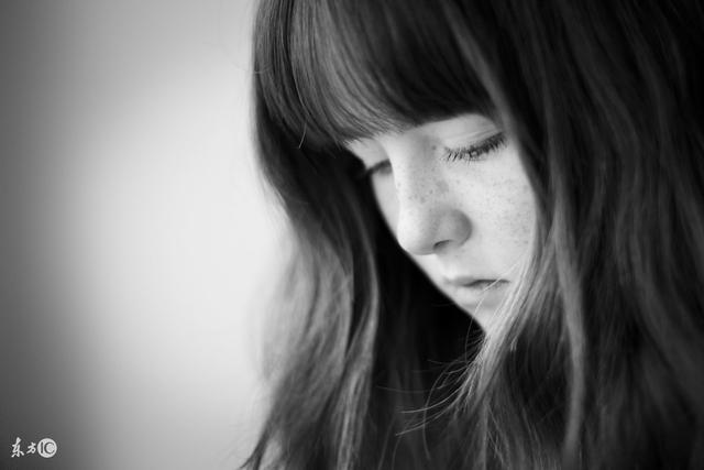 女老总爱上穷小子小说,小说年轻女老板爱上穷小伙