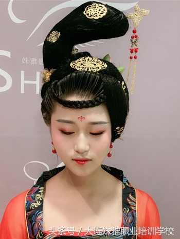 学了化妆,学了化妆就业怎么样