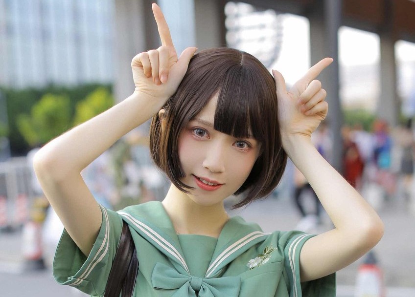 小说：退伍军医几针下去，把病危老人救活，看傻了瞧不起他的院长