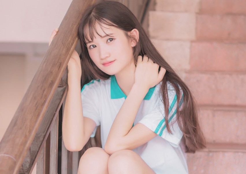 小说：这种人也懂翡翠毛料，真是祖坟冒青烟了。