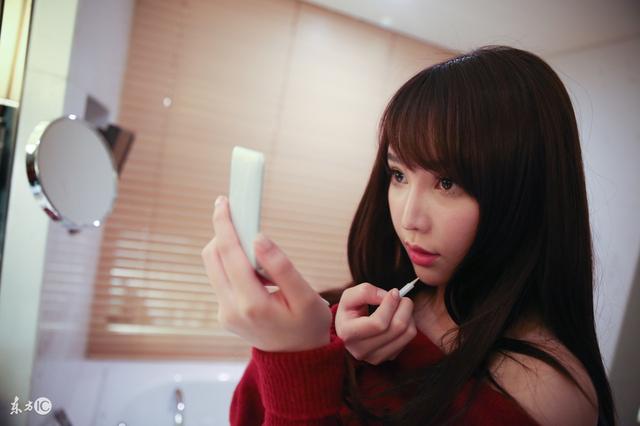 老师怀疑考试作弊小伙上台做题,老师质疑小伙考试作弊