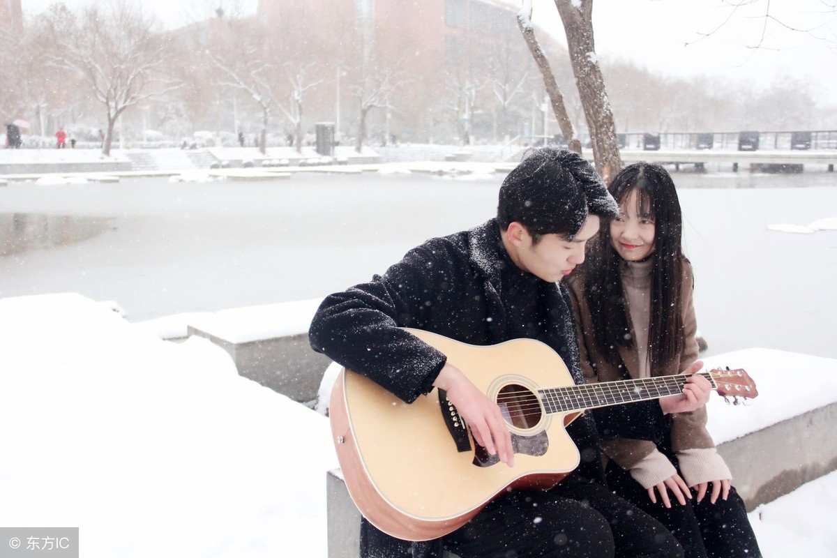 小说：她彻夜未归，妹妹早上好心询问，她却“啪”给妹妹一记耳光