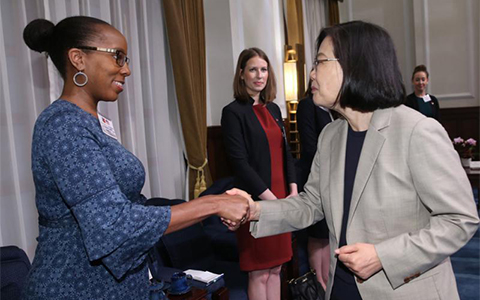 台湾的“金元外交”是不是一笔糊涂账？