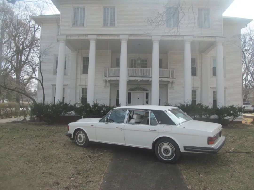 廉价奢侈品！仅1万美元的1989年劳斯莱斯SilverSpur你喜欢吗？