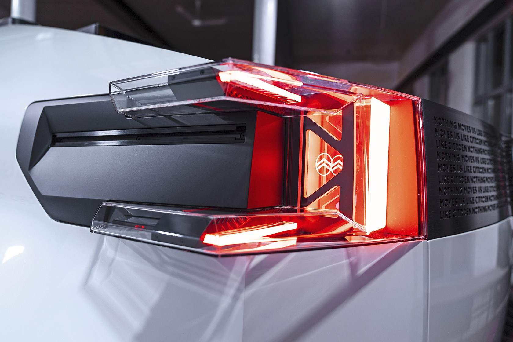 纸片奇兵：雪铁龙Oli