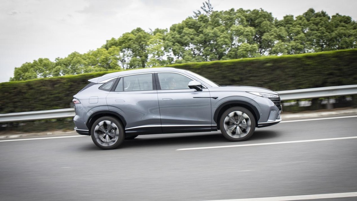 家用suv推荐第三代荣威rx5,好车不贵经济实惠第三代荣威rx5