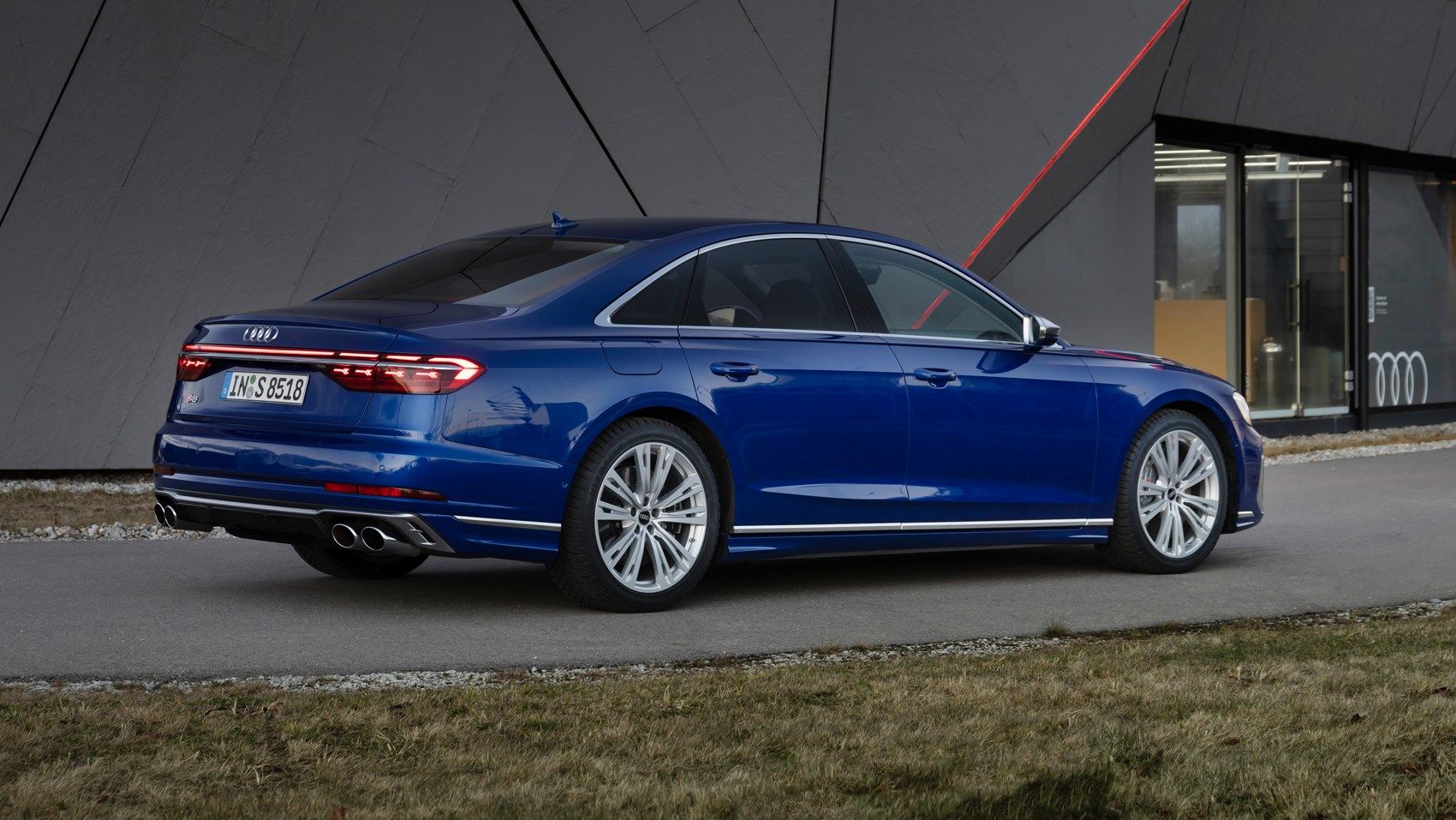 奥迪s8加速视频,奥迪s8街拍加速