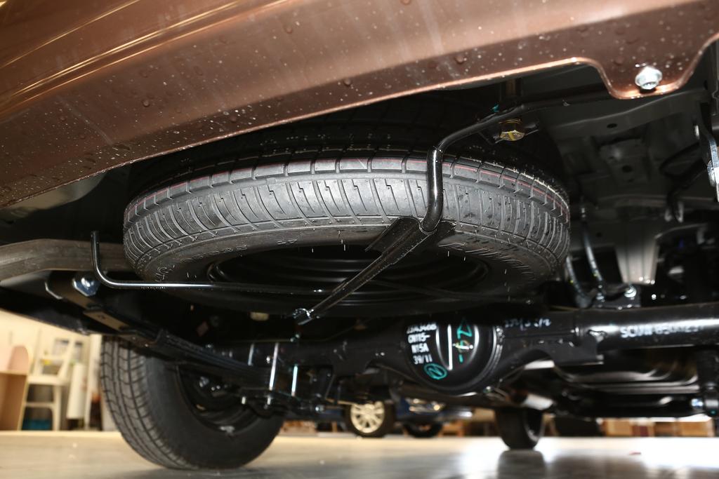 体验五菱宏光mini燃油版,五菱宏光1.5经典款试驾感受