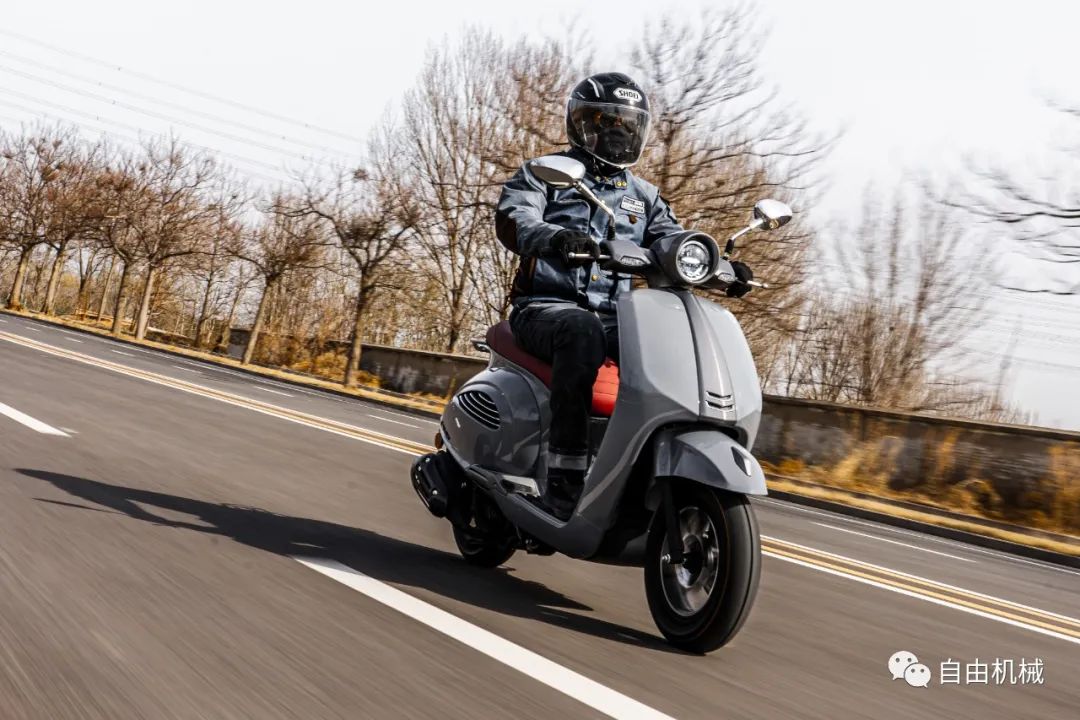 吉铭瓦西利卡vasilica150i测评,吉铭vasilica150i后备箱