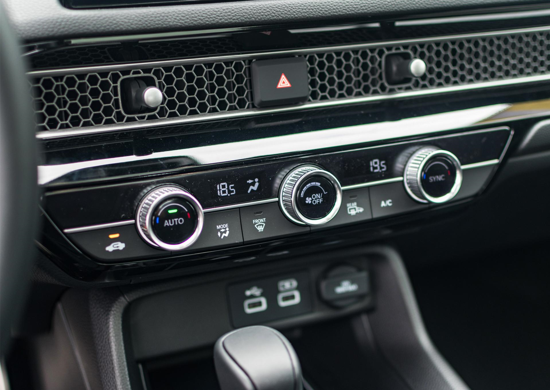 2022款思域两厢版hatchback混动,新款本田思域混动顶配