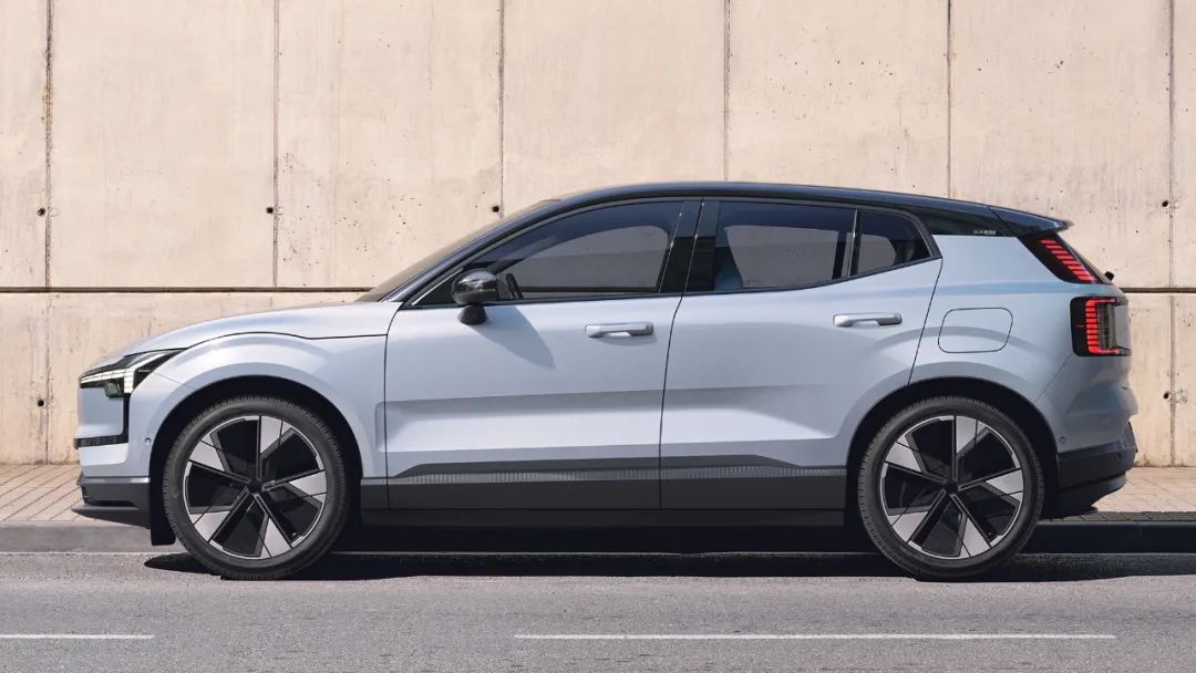 沃尔沃ex30官图提前曝光,沃尔沃ex30纯电发布会