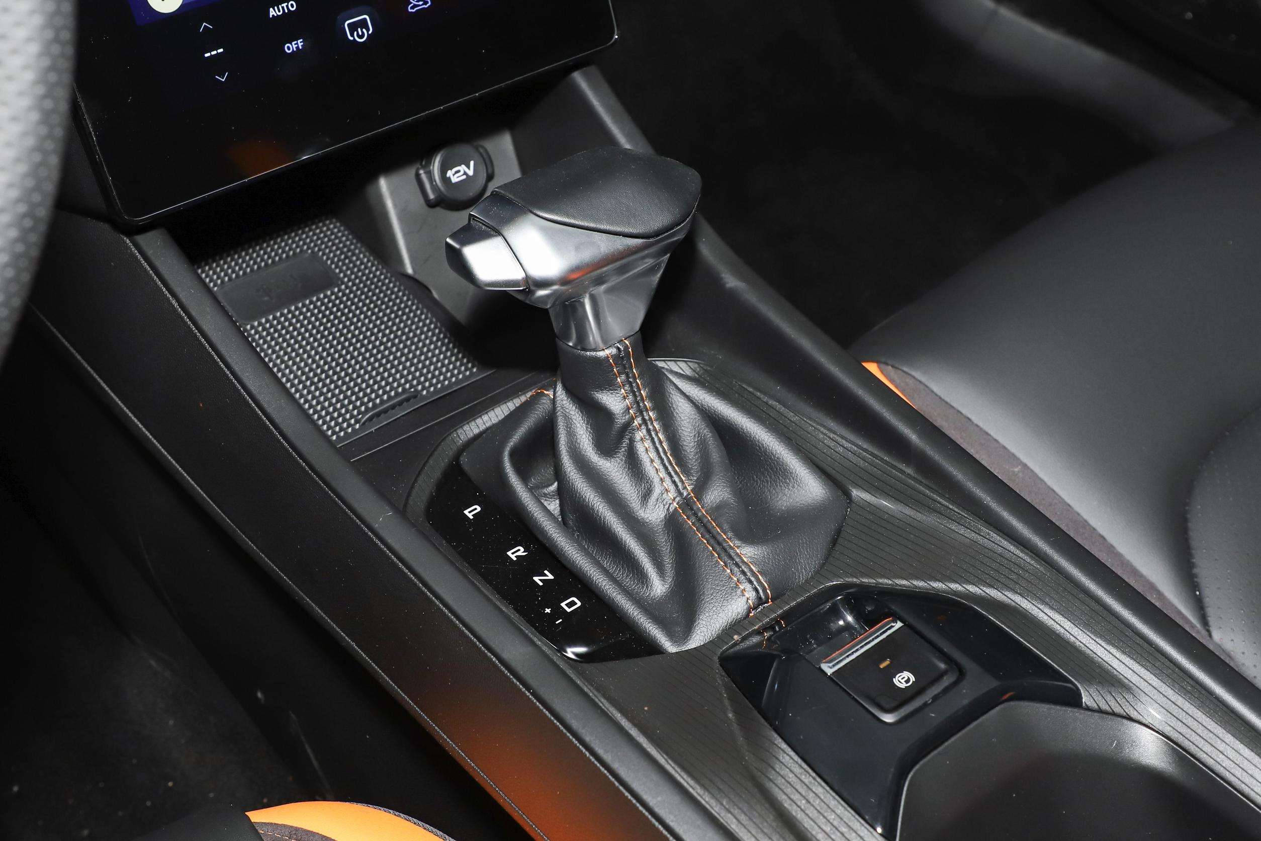 东风风行1.5t197马力,不到17万起售248马力8at