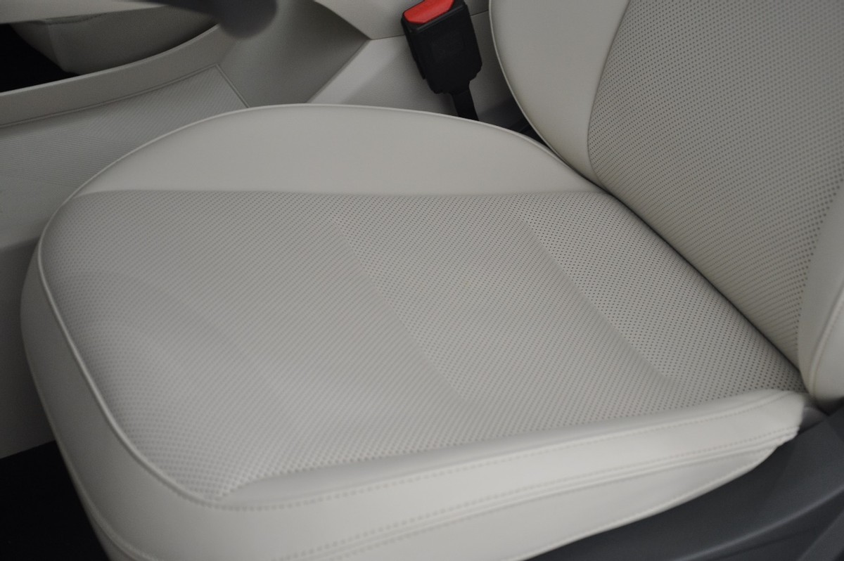 新款h6高科技,哈弗h6三代2.0两驱max内饰