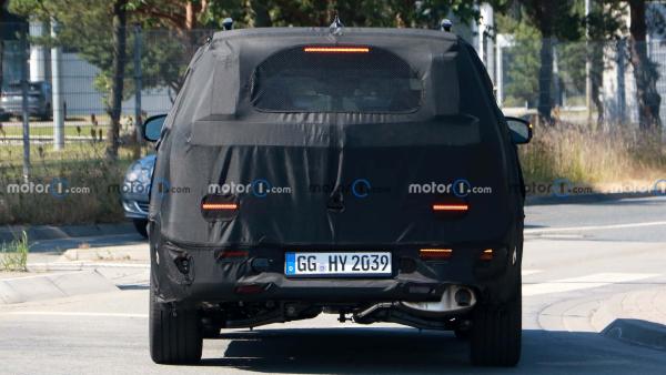 2023广州车展：全新现代胜达亮相,2013款现代胜达7座四驱顶级型配置