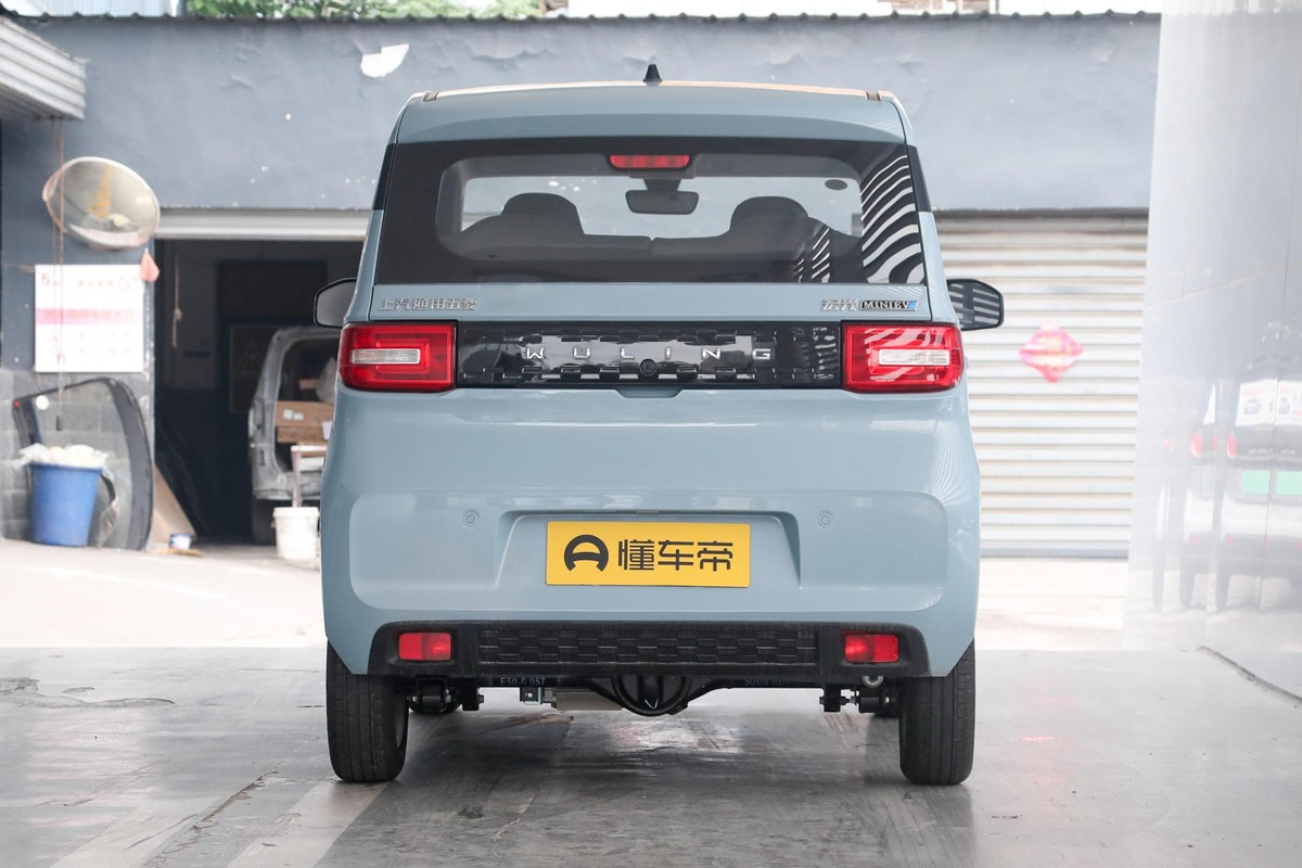五菱宏光纯电动miniev,长安奔奔e-starvs五菱宏光miniev