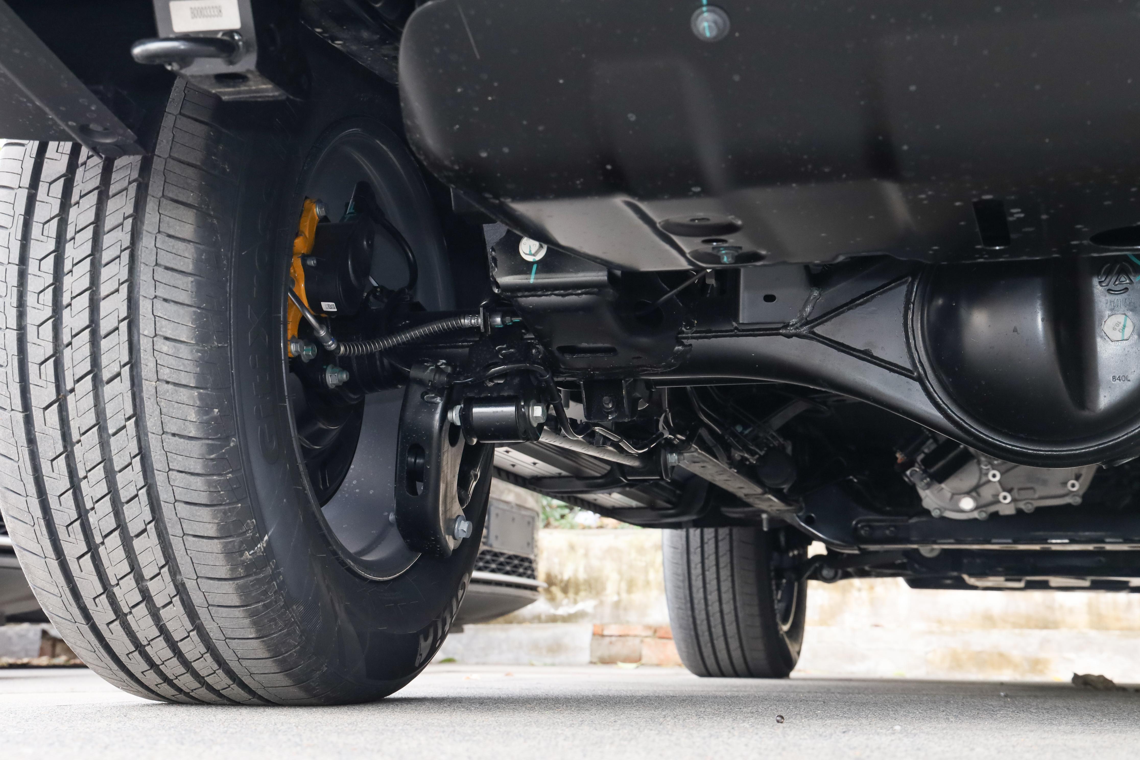 全款六七万左右2018北京bj40,2020款bj40四驱是全时还是分时四驱