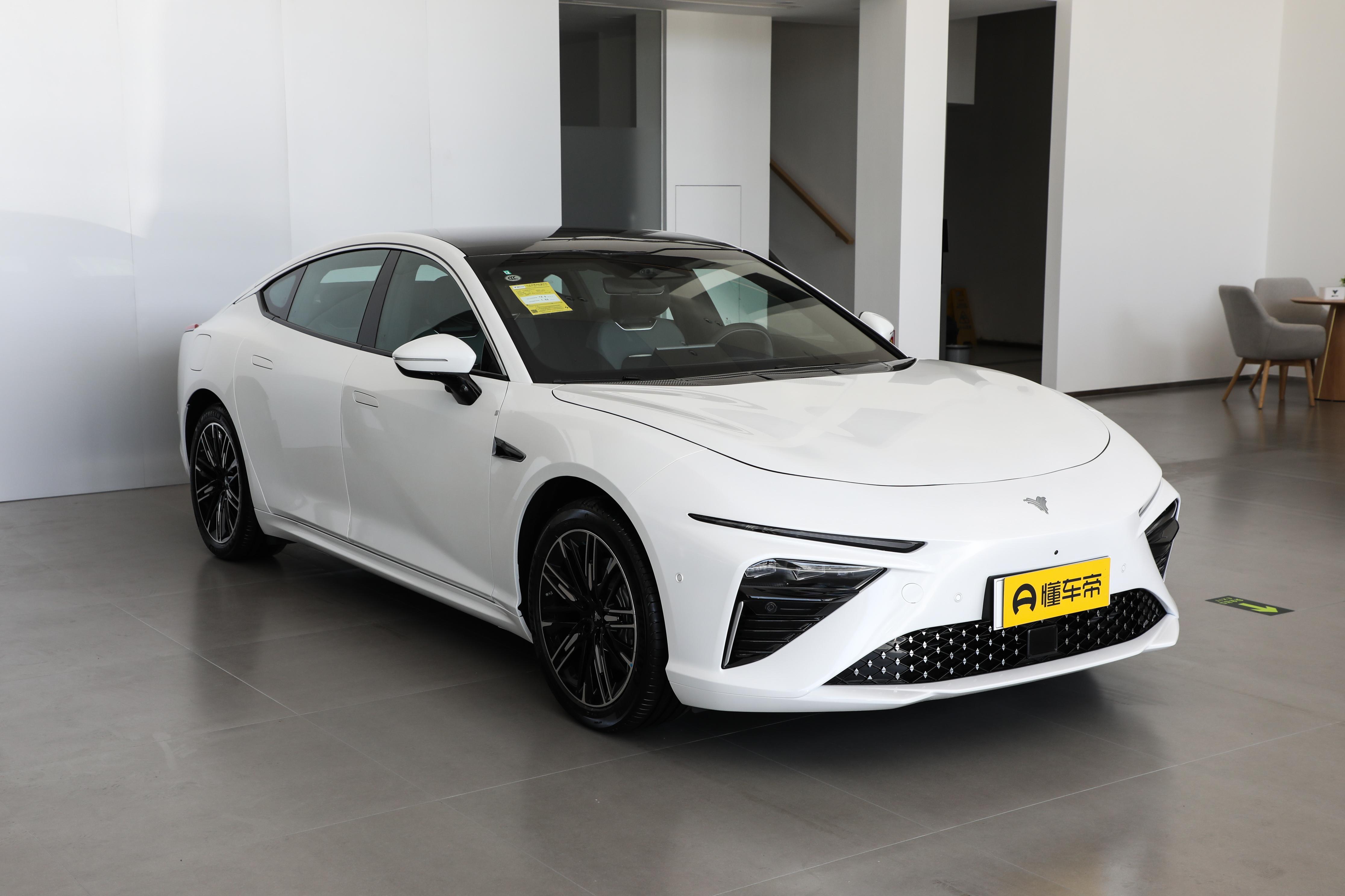 哪吒s纯电版和比亚迪海豹怎么选,哪吒s和比亚迪海豹哪个好