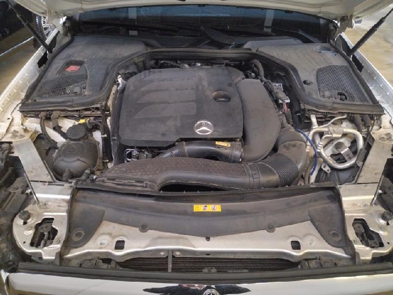 33万买了一个车,30万买奔驰c63